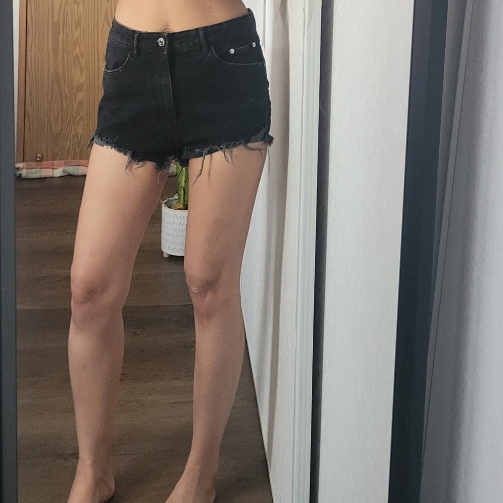 Zara Women's Black Denim Shorts